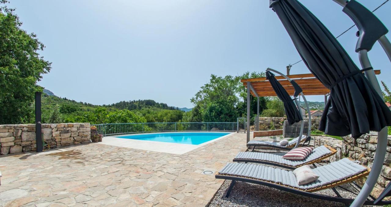Villa Rosa Ravno